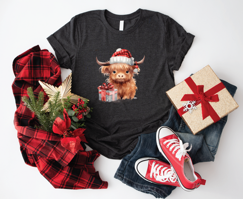 Festive Highland Cow Cheer: Christmas Themed Softstyle Shirt with Highland Cow
