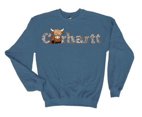 Highland Cow in Camo – Cozy Sweatshirt